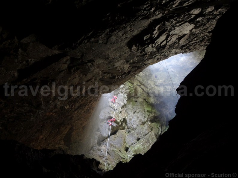 Campeneasca Cave - Apuseni mountains