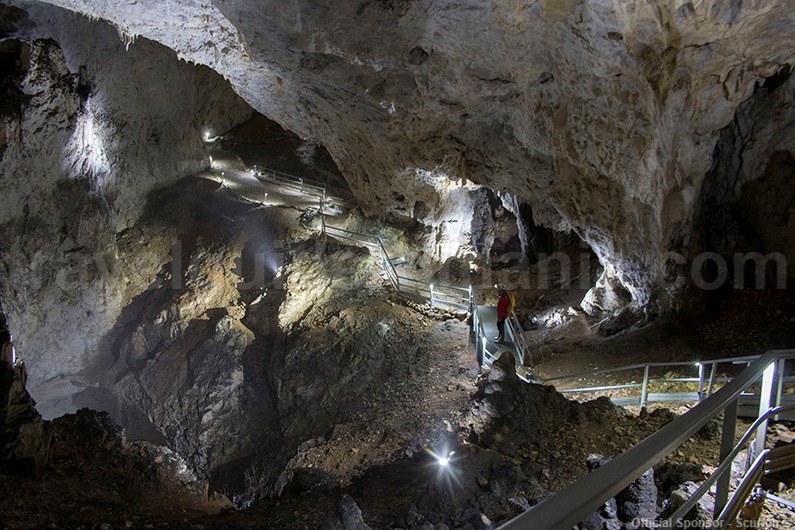 Travel to Romania - Meziad cave