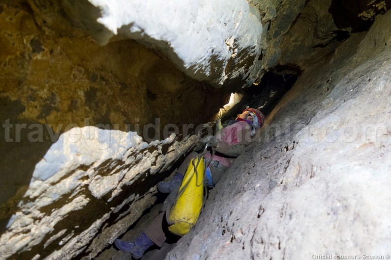 Deepest cave în Romania - V5 cave - Travel to Romania
