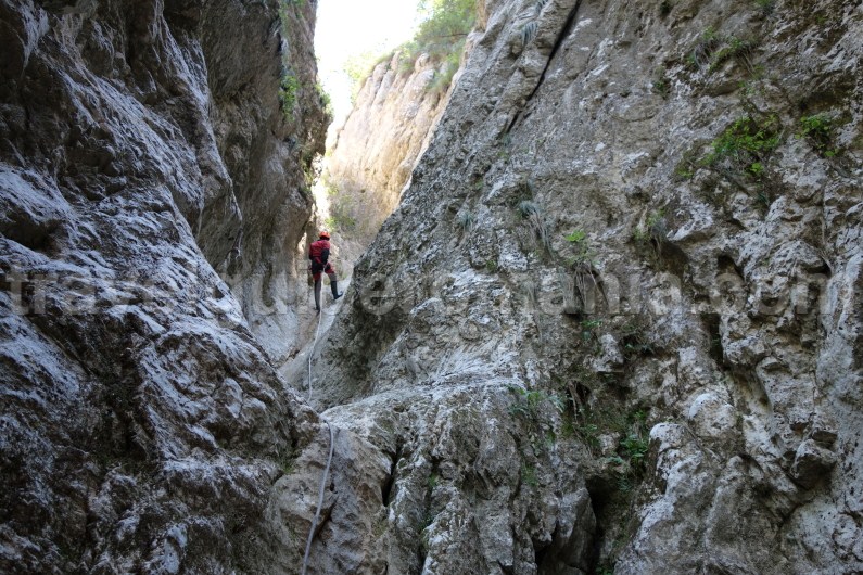 Rappelling in Oratii canyon - Bran area