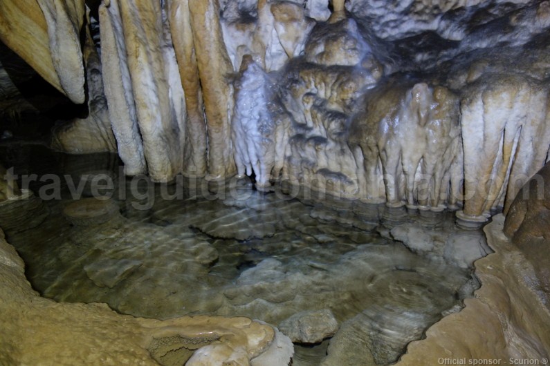 beautiful-hidden-places-of-romania-caving-tours