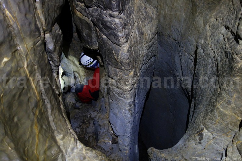 what-to-do-in-romania-caving