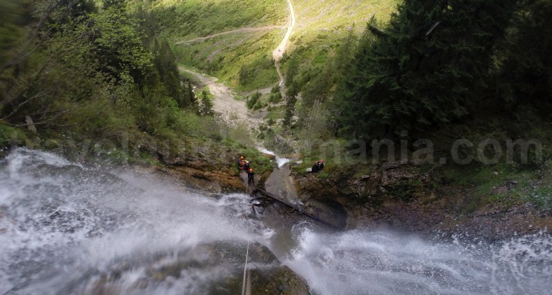 Cea Mai Mare Cascada Din Romania Cascada Cailor Travelguideromania