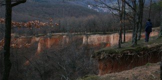 Mierag Cliffs – strange geological formation