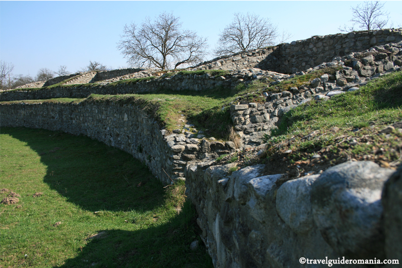 Travel guide Romania - monument