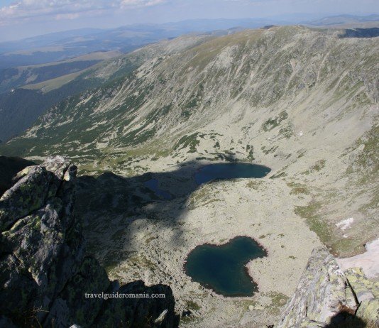 Parangul Mare peak – the fourth highest peak in Romania Hiking in Parang mountains