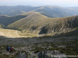 Trekking in Parang Mountains view in Parang mountains - near Transalpina altitude road
