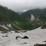 Descending to cauldron of Lake Capra – Fagaras Mountains