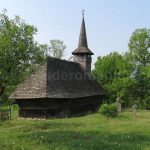 wooden church valea crisului Padurea Craiului Apuseni
