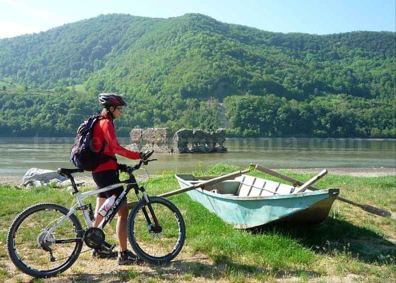 Danube Gorges The Natural Park Portile de Fier drencova ruins