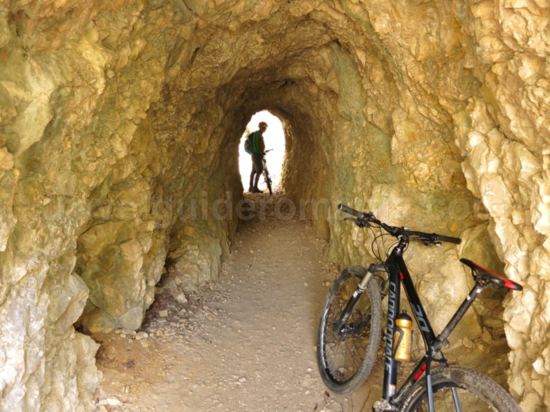 Natural Reservation Cheile Nerei – Beusnita The Tunnels mountain-bike