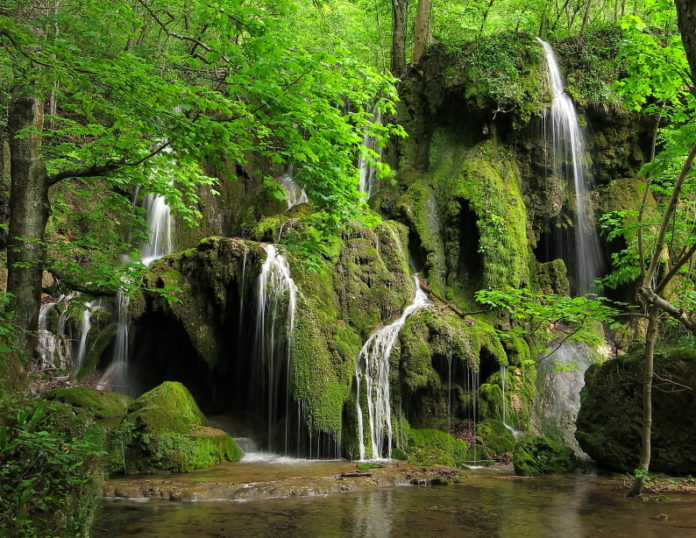 Beiusnita waterfall