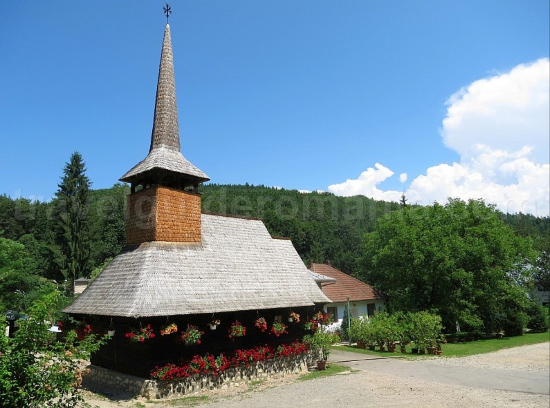 The Vascau Karst Plateau – The Apuseni Mountains monastery izbuc