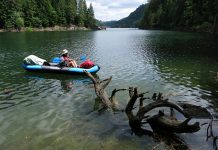 Kayaking on lakes in the Apuseni Mountains dragan lake apuseni